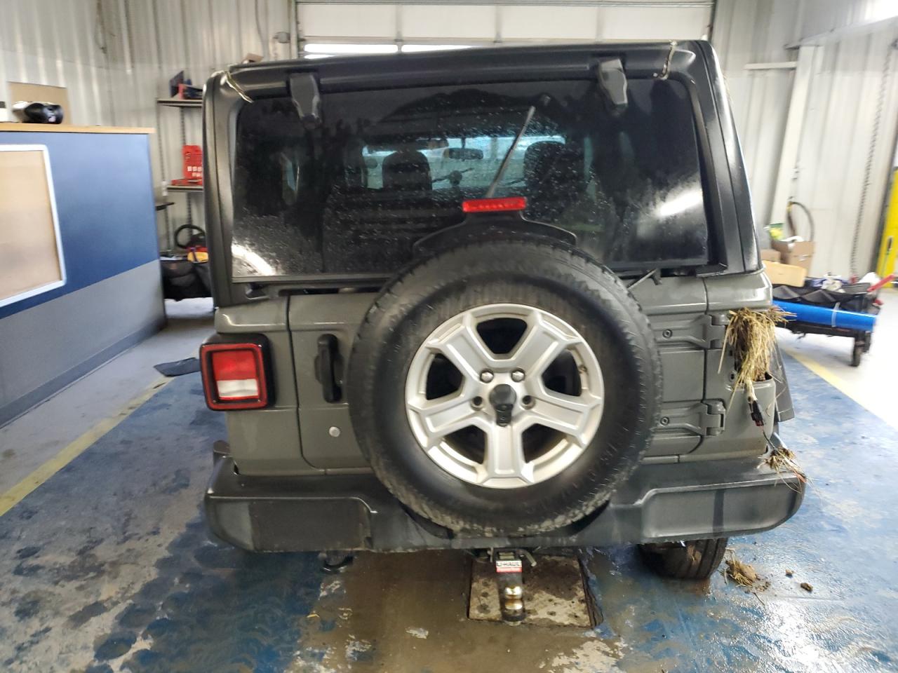 2020 Jeep Wrangler - Image 6