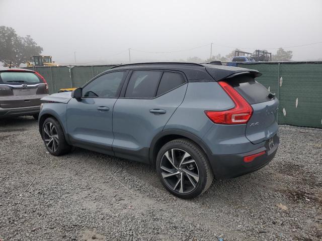  VOLVO XC40 2021 Синий