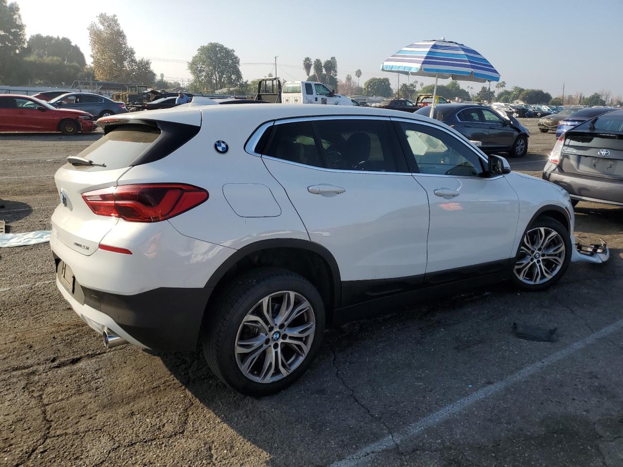 VIN WBXYJ5C3XJEF75669 2018 BMW X2 no.3