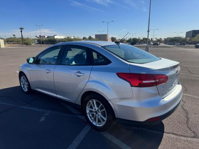 Sedans FORD FOCUS 2016 Srebrny