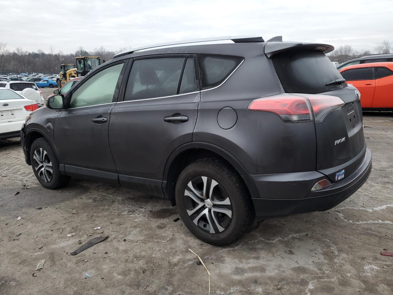 VIN JTMBFREV1GJ080591 2016 TOYOTA RAV4 no.2