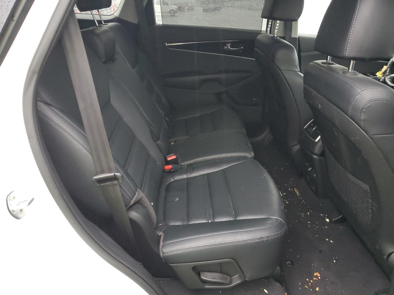 2019 Kia Sorento - Image 11