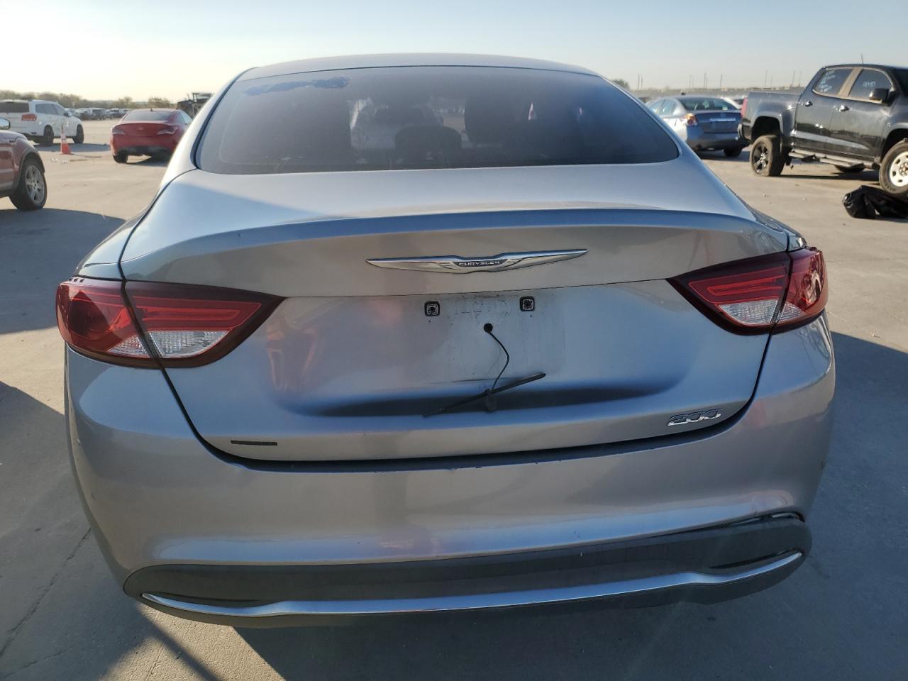 VIN 1C3CCCAB2FN713925 2015 CHRYSLER 200 no.6