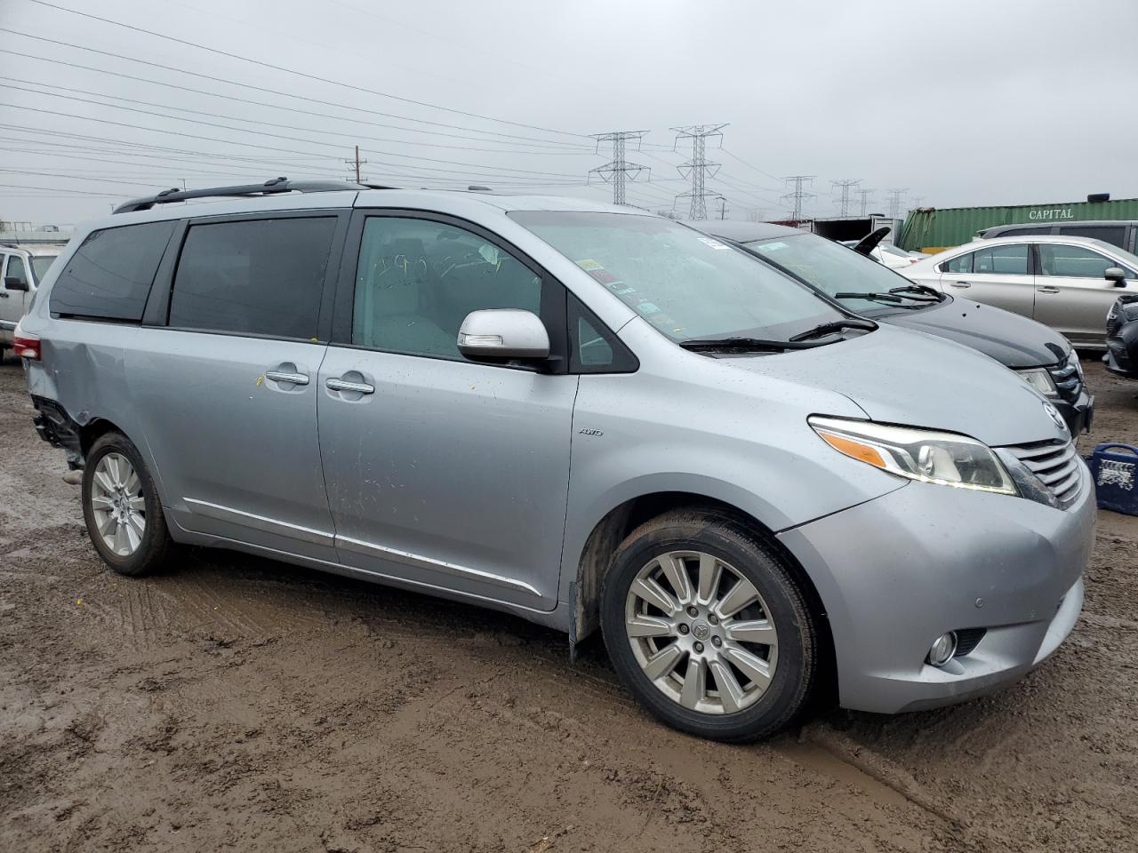 2017 Toyota Sienna - Image 4