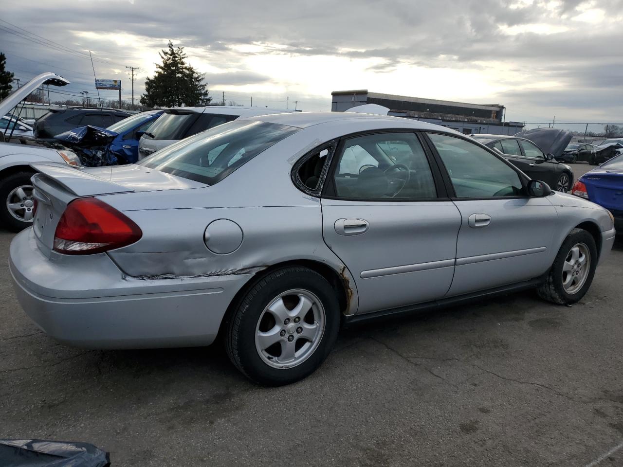 2007 Ford Taurus - Image 3