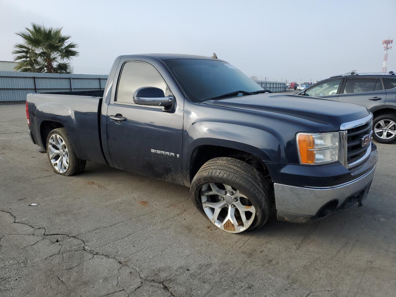 2008 GMC Sierra - Image 4
