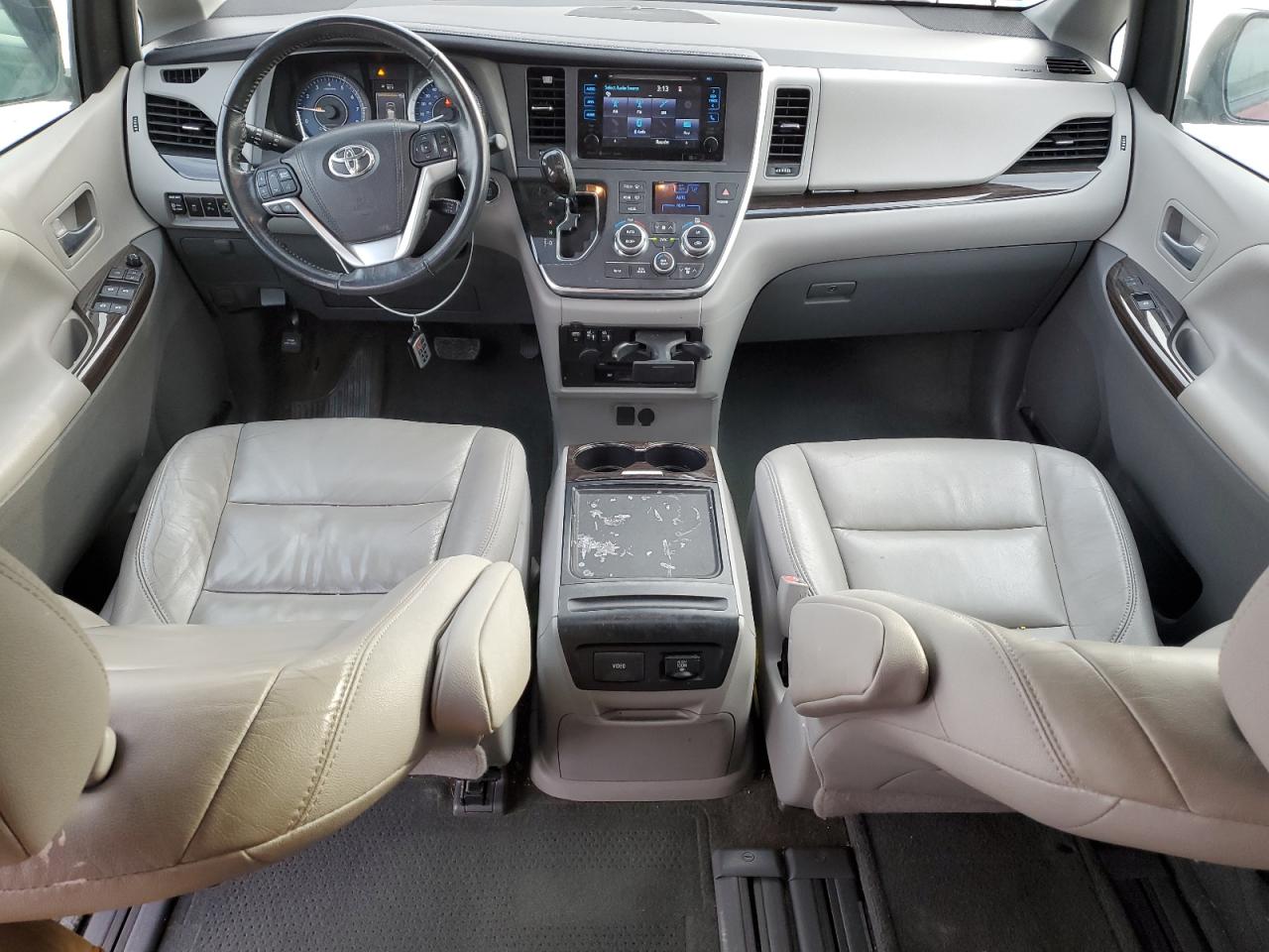 2016 Toyota Sienna - Image 8