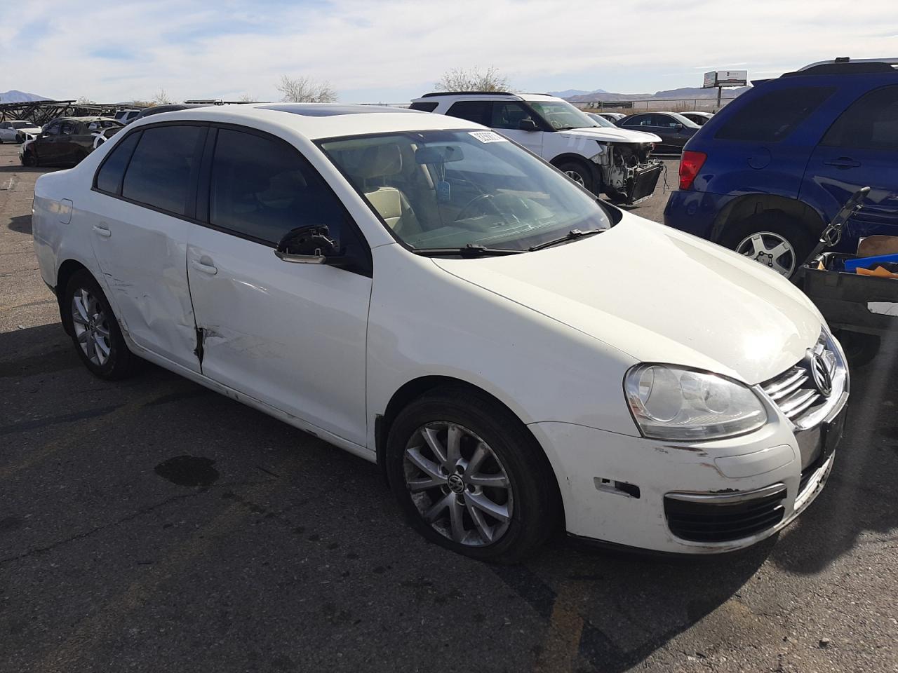 2010 Volkswagen Jetta - Image 4