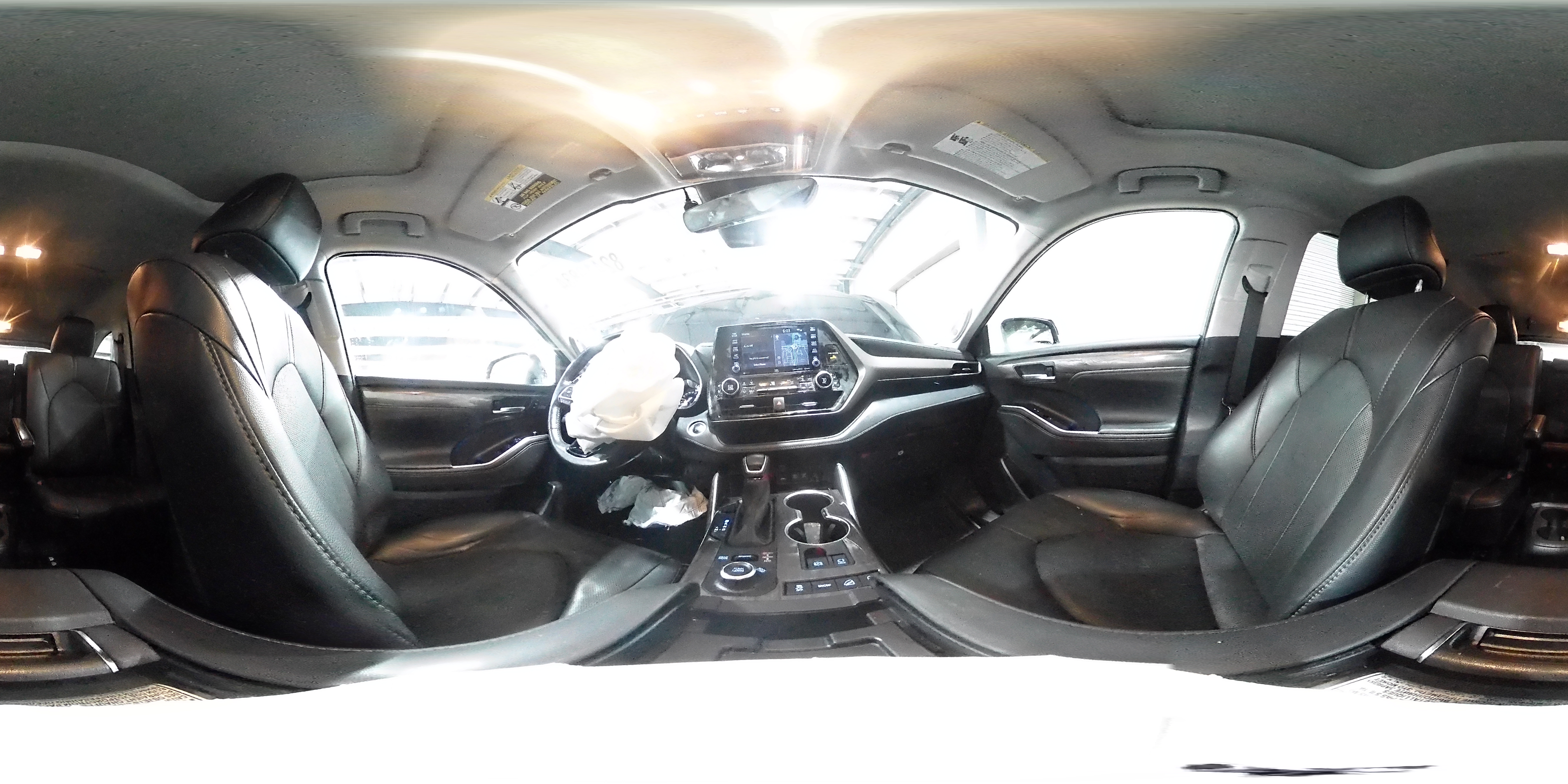 2021 Toyota Highlander - Image 13