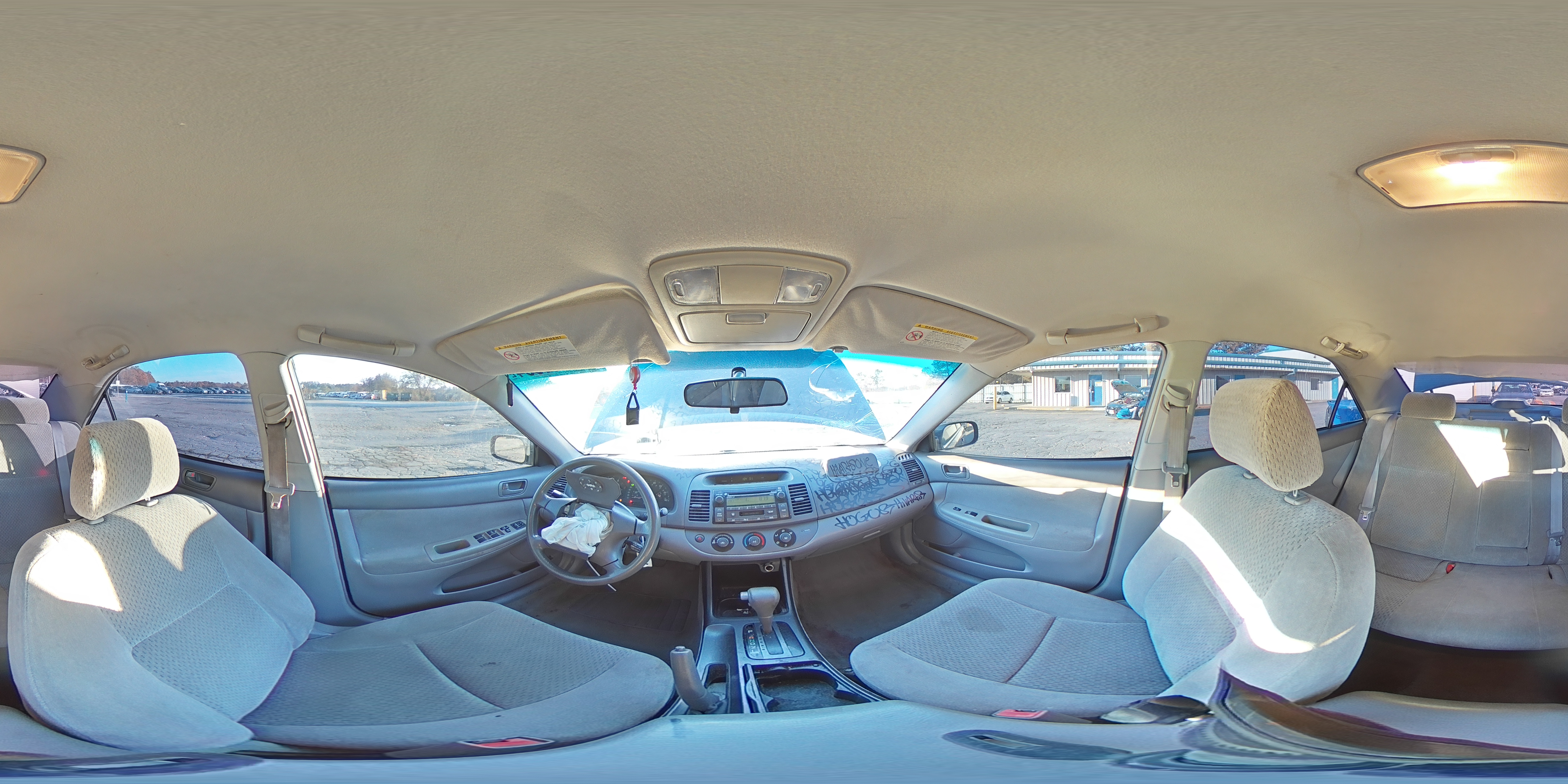 2003 Toyota Camry Le VIN: 4T1BF32K83U549428 Lot: 82811834