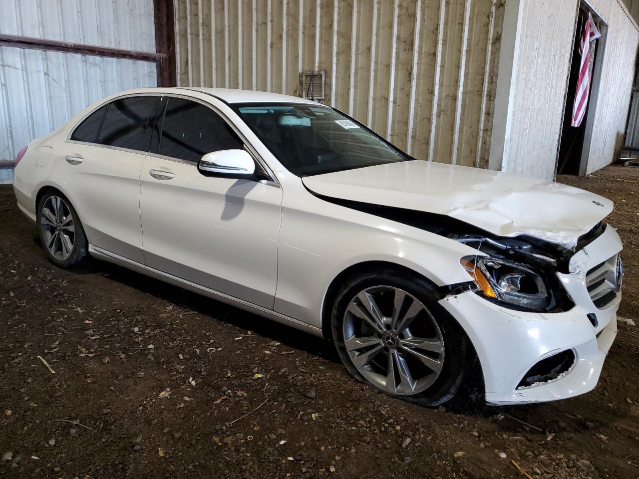 VIN 55SWF4JB2HU228108 2017 MERCEDES-BENZ C-CLASS no.4