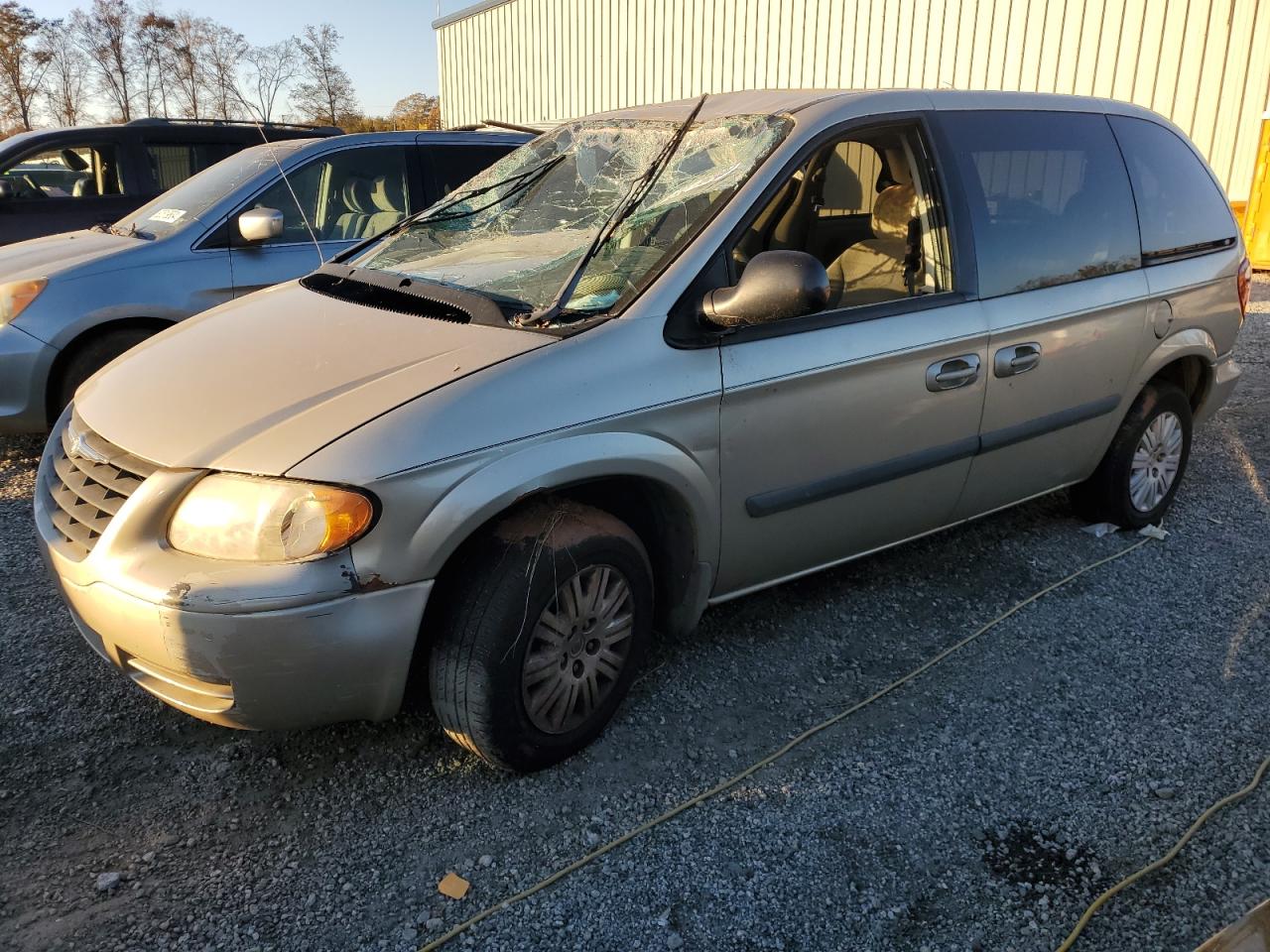 2006 Chrysler Town & Country - Image 1