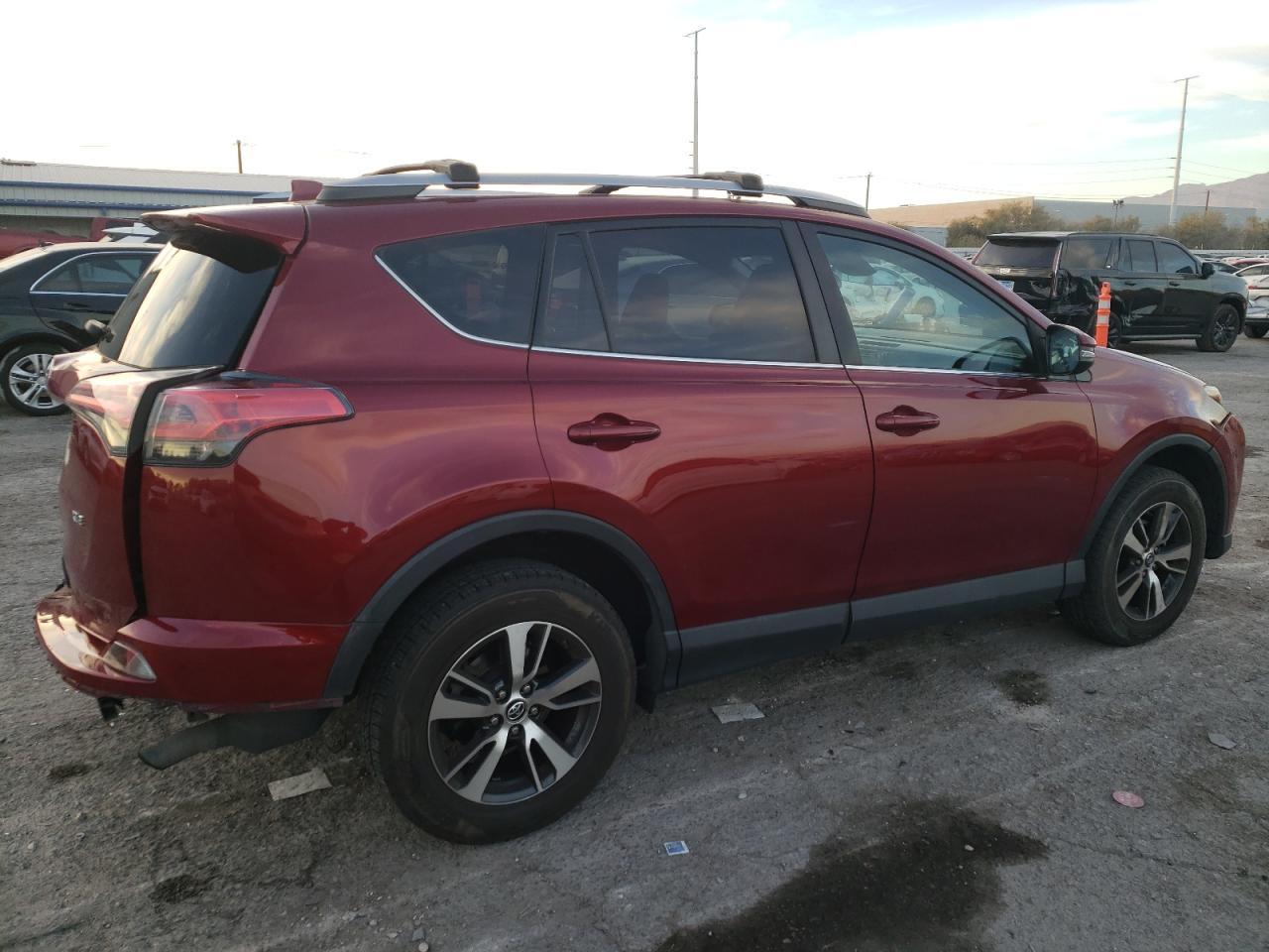 VIN 2T3WFREV0JW499607 2018 TOYOTA RAV4 no.3