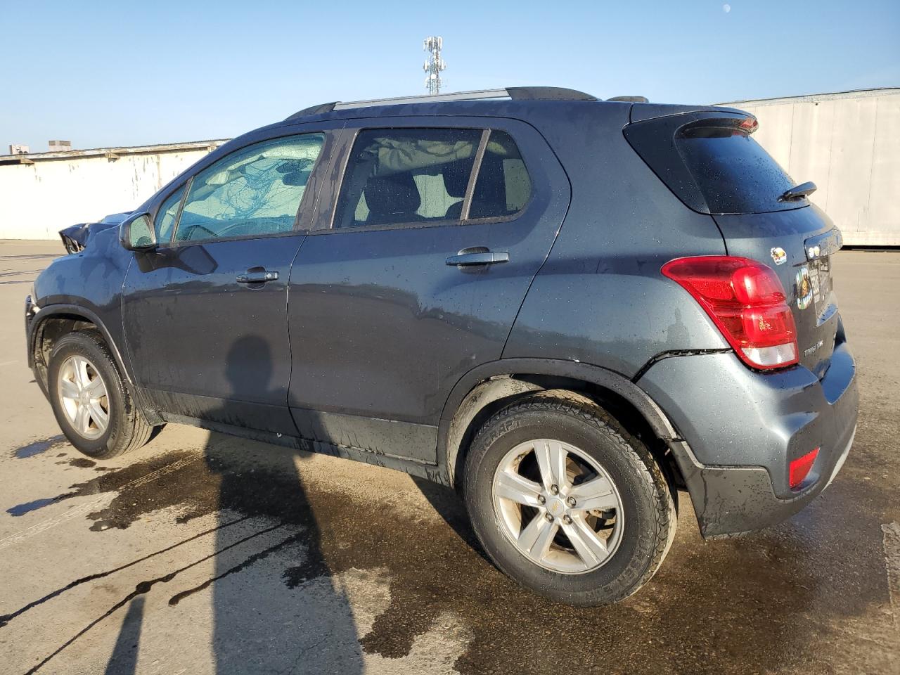 2021 Chevrolet Trax - Image 2