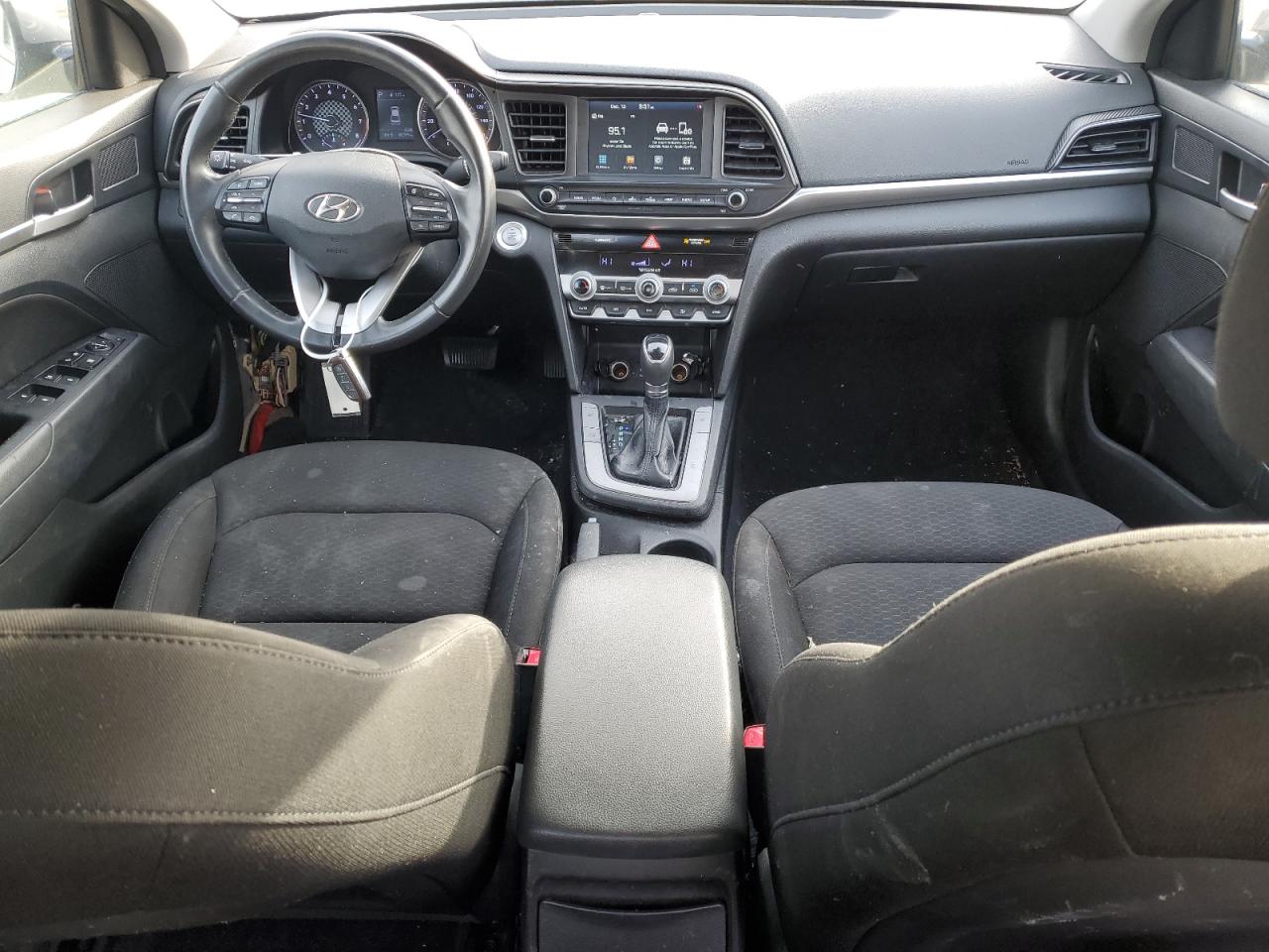 2020 Hyundai Elantra - Image 8