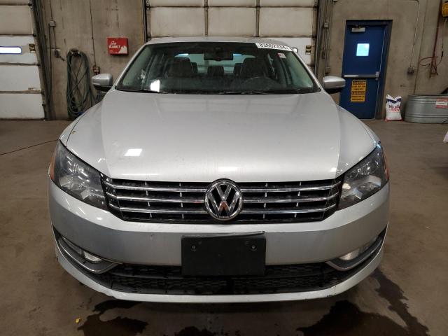  VOLKSWAGEN PASSAT 2013 Silver