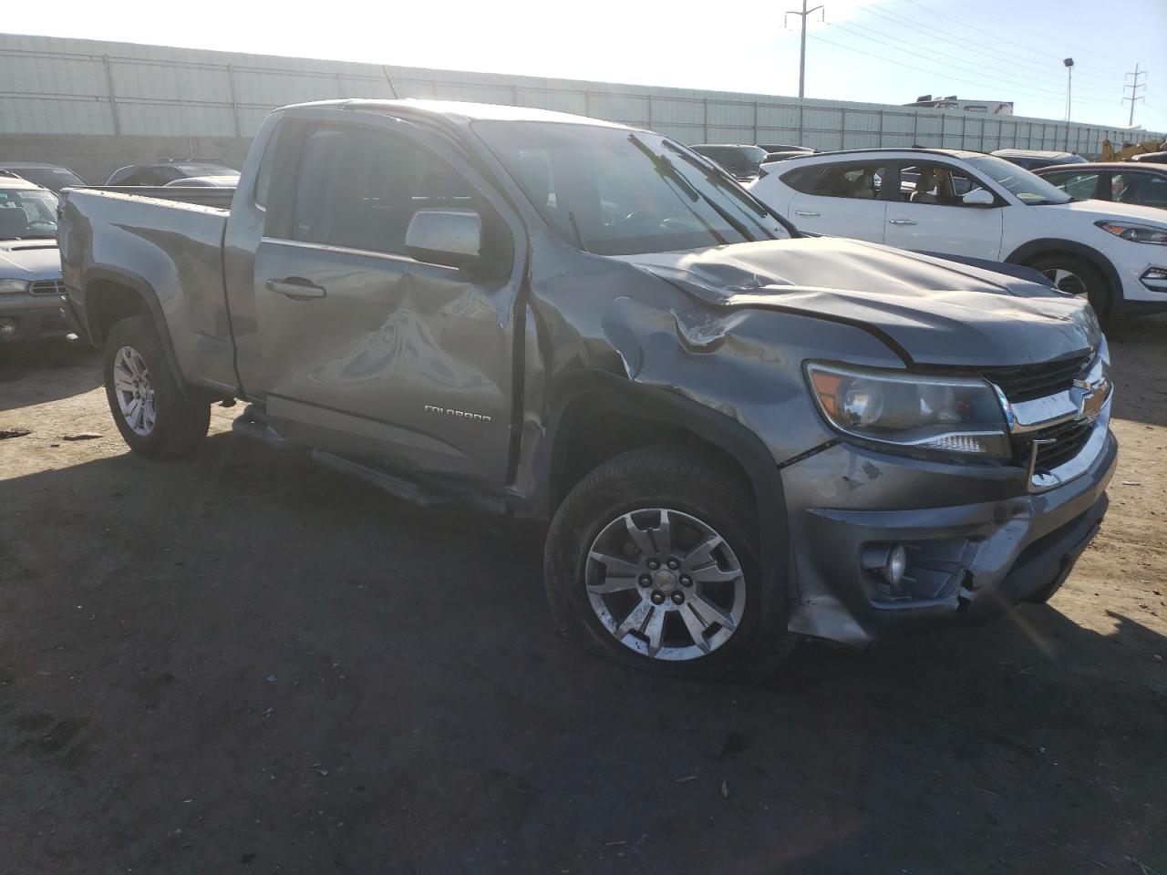 VIN 1GCHTCEN1J1188345 2018 CHEVROLET COLORADO no.4