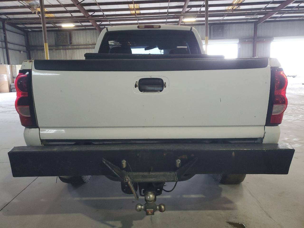 2004 Chevrolet Silverado - Image 6