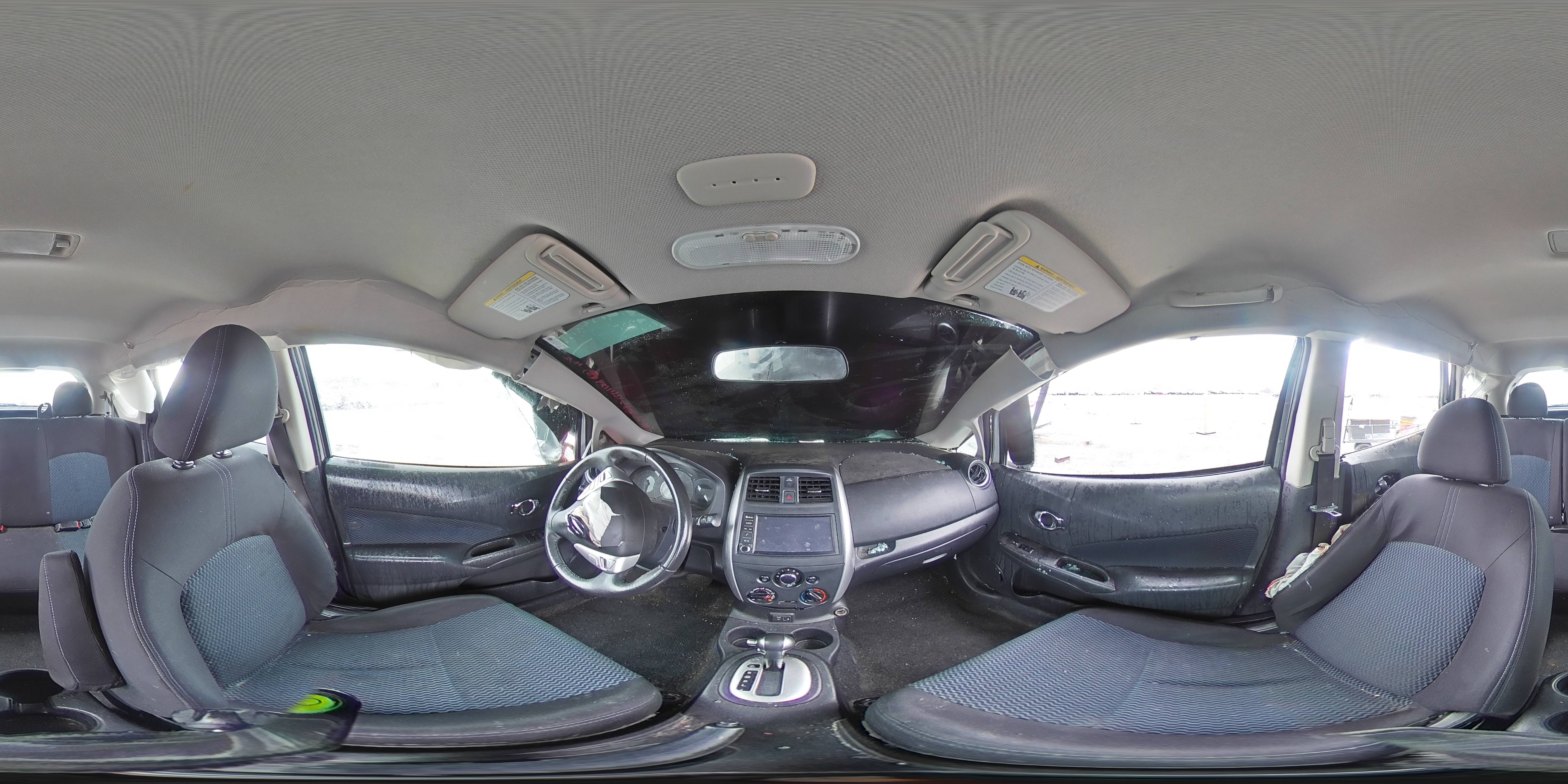 2019 Nissan Versa - Image 13