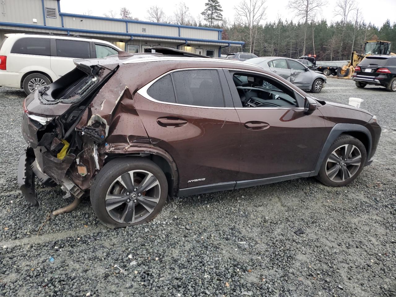 2020 Lexus UX - Image 3