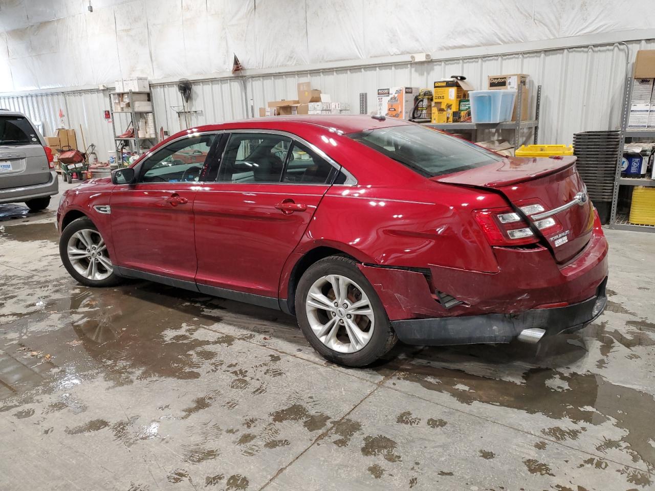 VIN 1FAHP2E80FG172589 2015 FORD TAURUS no.2