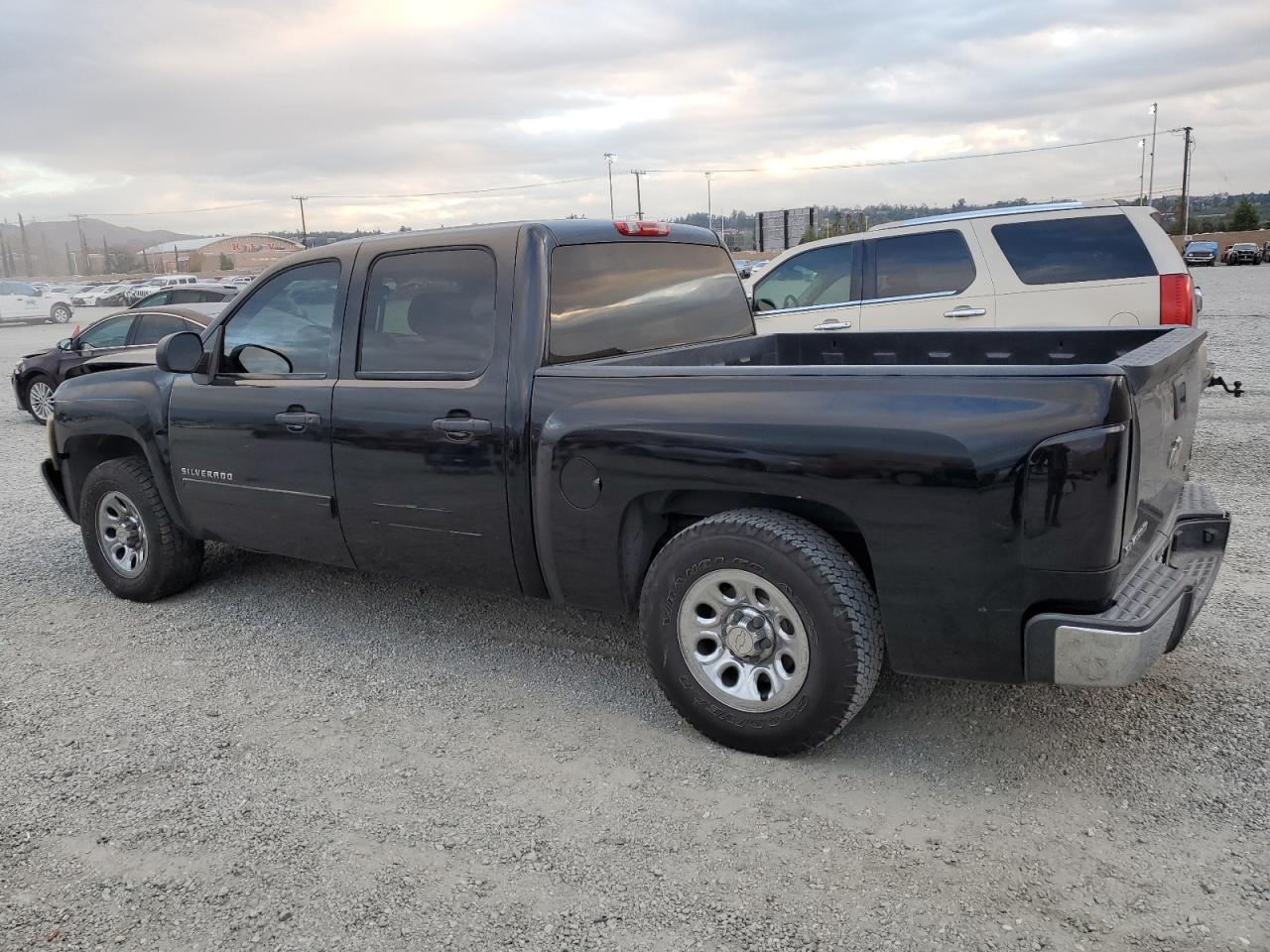 2010 Chevrolet Silverado - Image 2