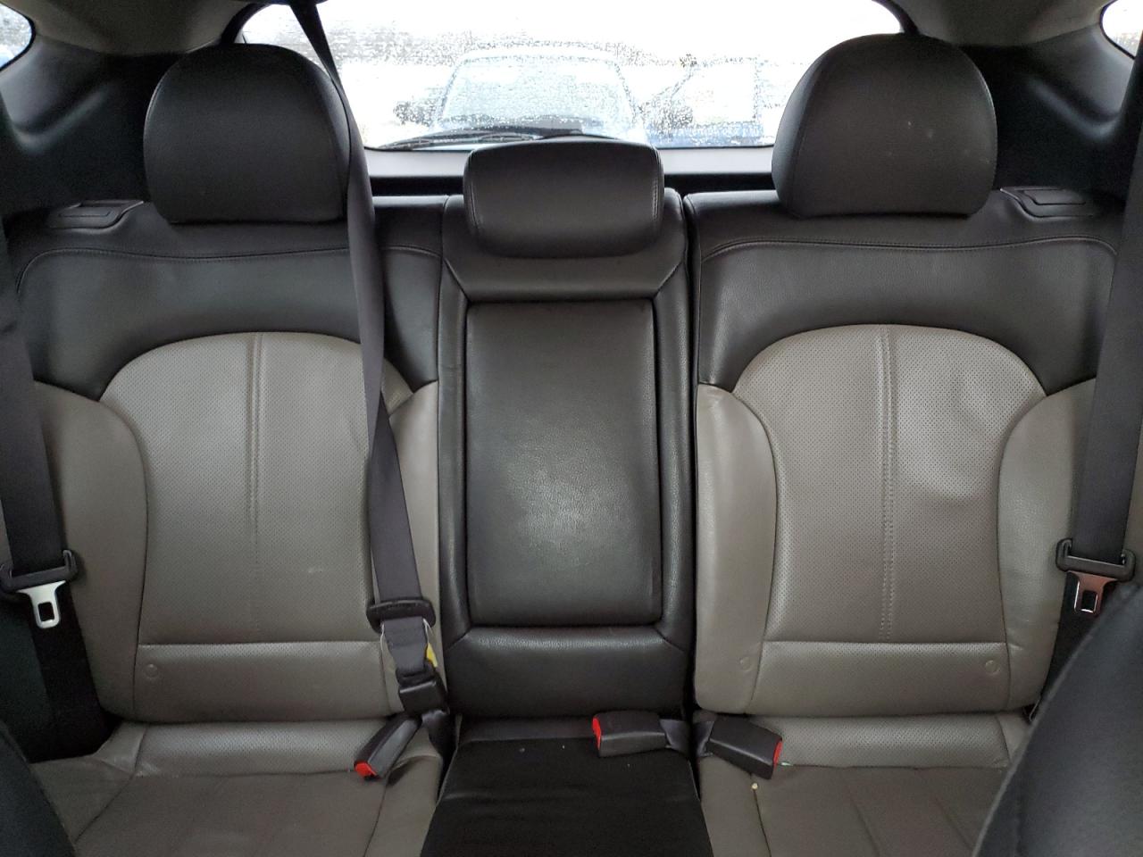 2011 Hyundai Tucson - Image 10