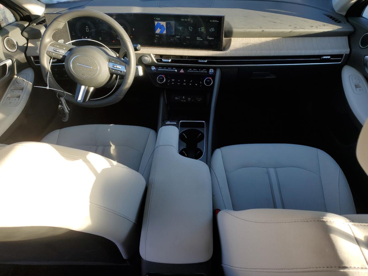 2024 Hyundai Sonata - Image 8