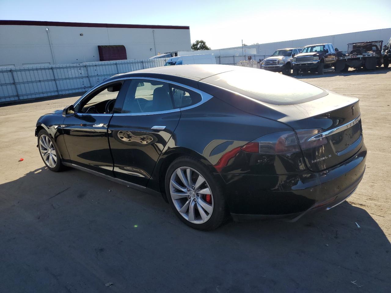 VIN 5YJSA1E4XFF119675 2015 TESLA MODEL S no.2