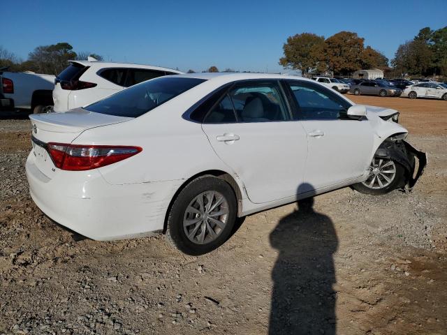  TOYOTA CAMRY 2016 Biały