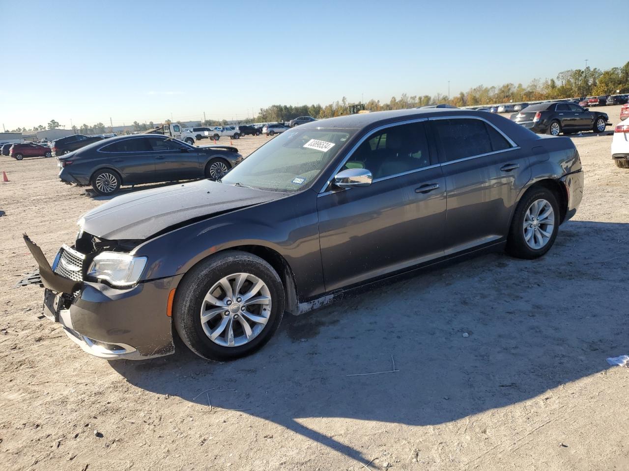 VIN 2C3CCAAG2FH931825 2015 CHRYSLER 300 no.1