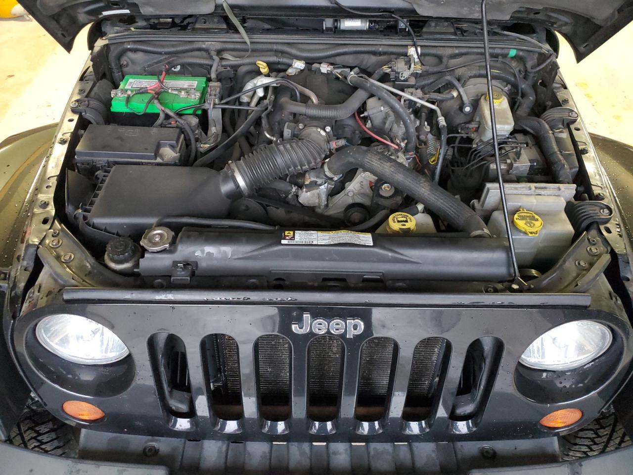 2008 Jeep Wrangler Sahara VIN: 1J4FA54168L525267 Lot: 86829934