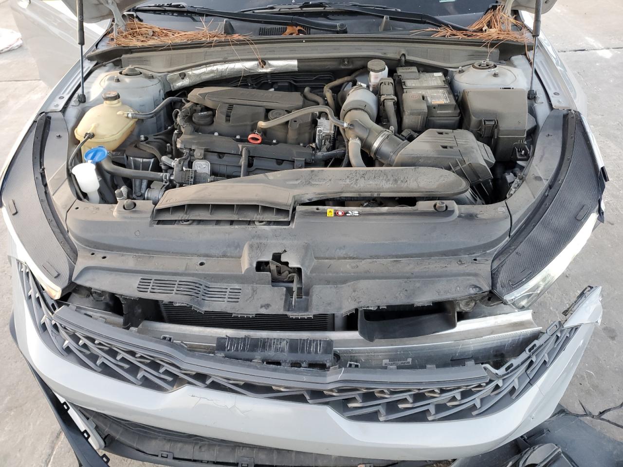 2022 Kia K5 - Image 11