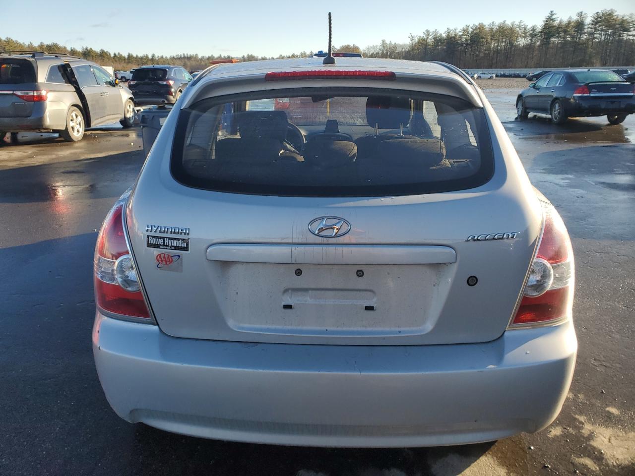 2009 Hyundai Accent - Image 6