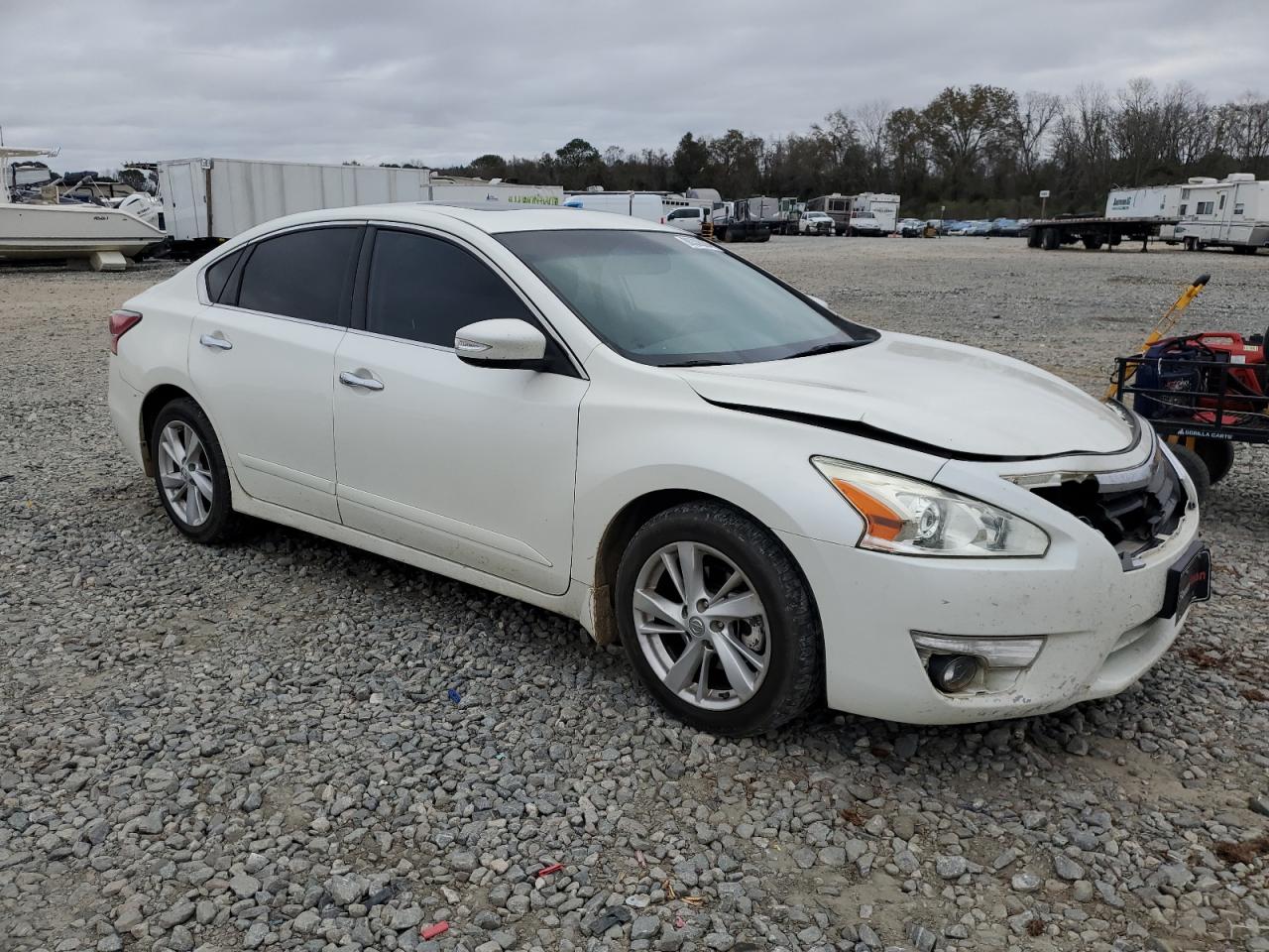 2015 Nissan Altima - Image 4