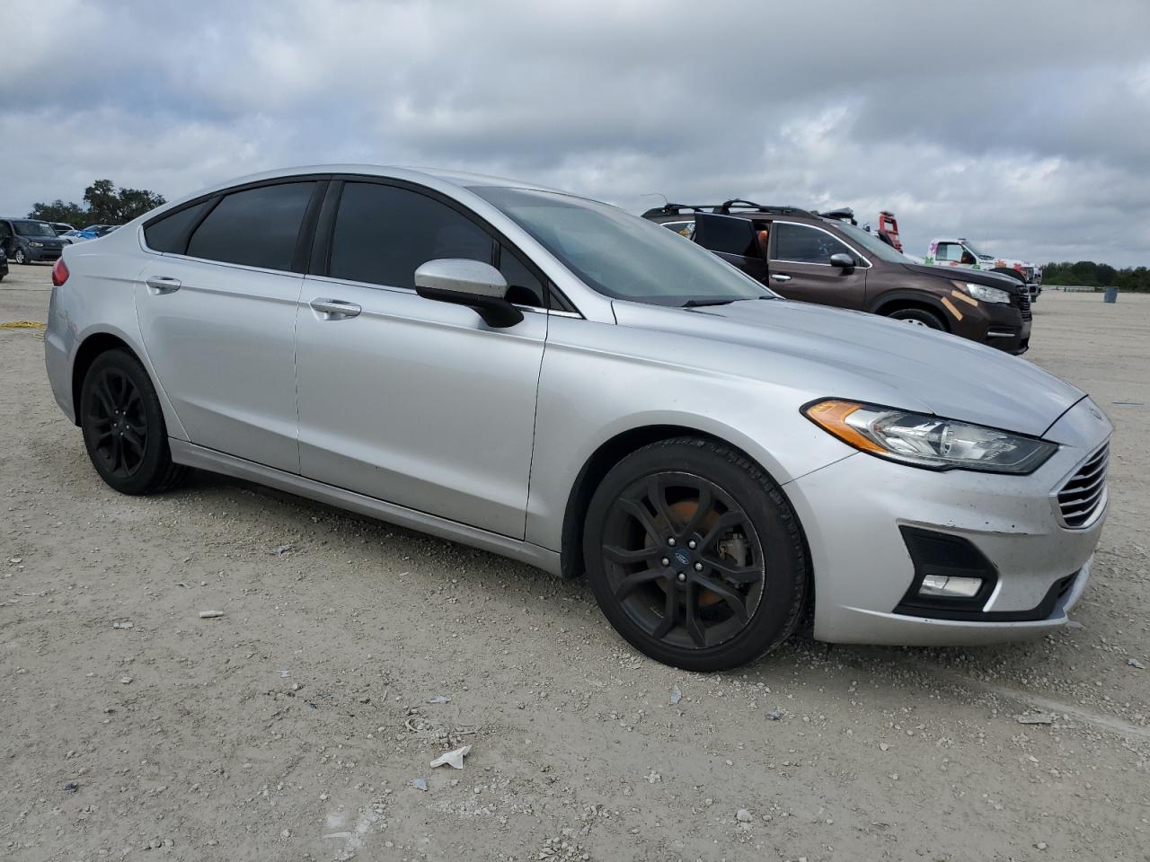 VIN 3FA6P0HD2KR162072 2019 FORD FUSION no.4