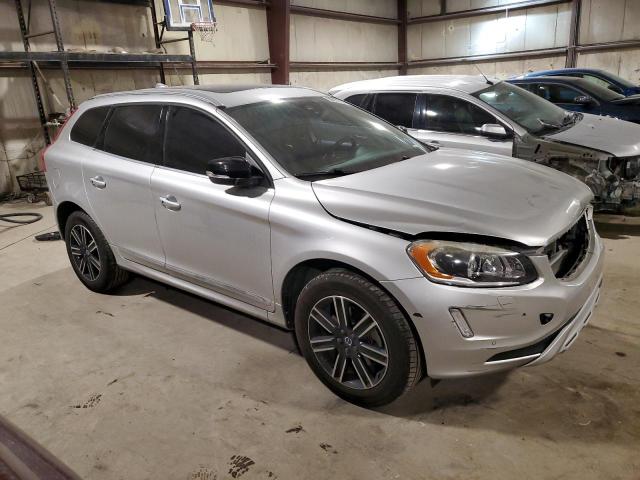  VOLVO XC60 2017 Srebrny