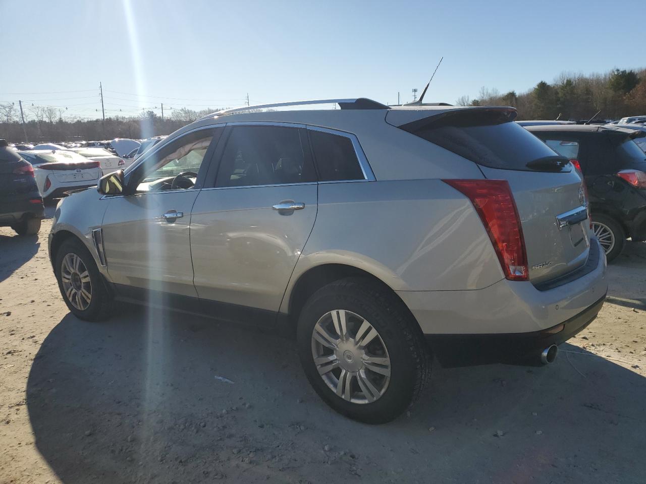 VIN 3GYFNEE34ES548640 2014 CADILLAC SRX no.2