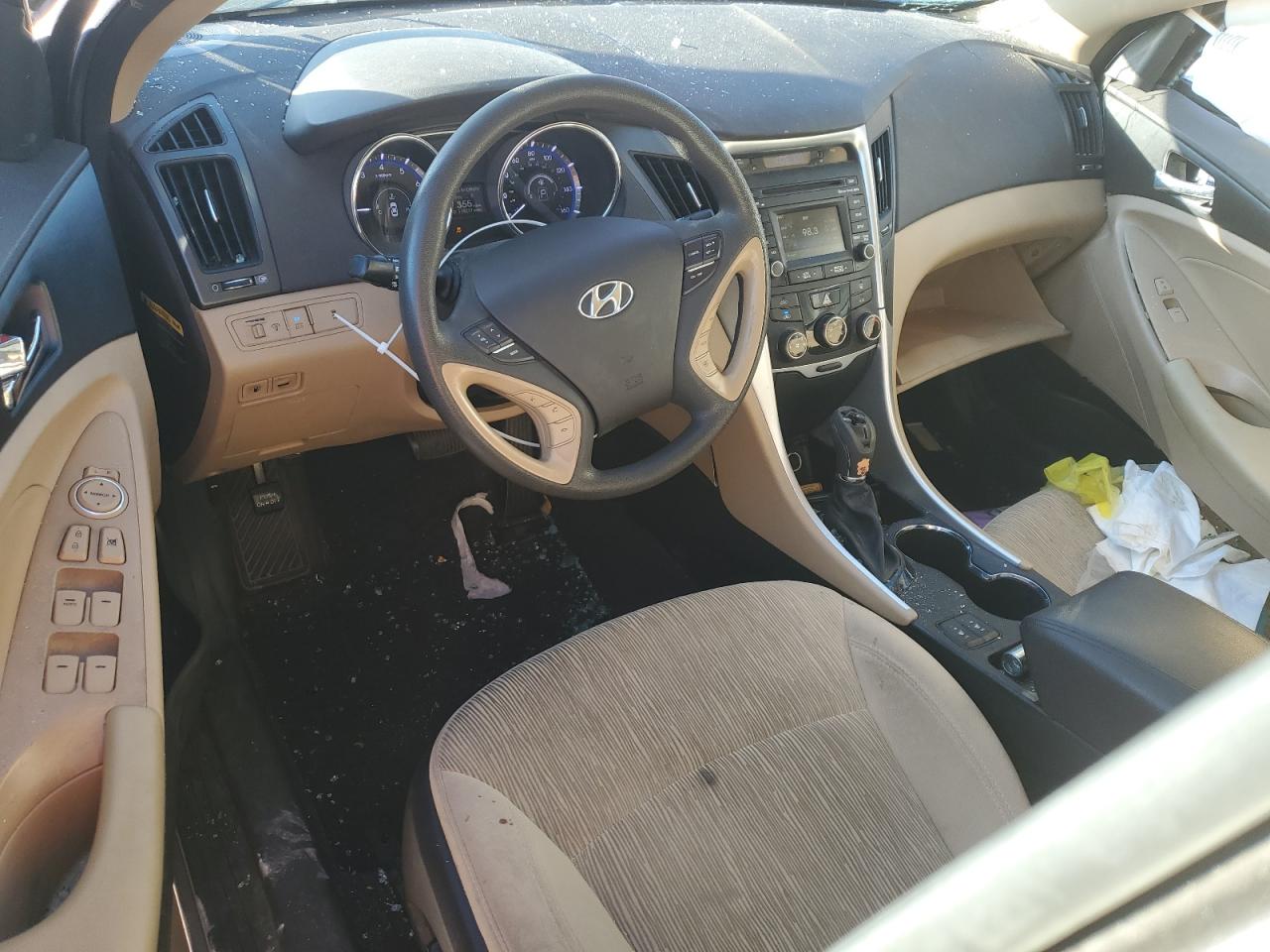 2014 Hyundai Sonata - Image 8