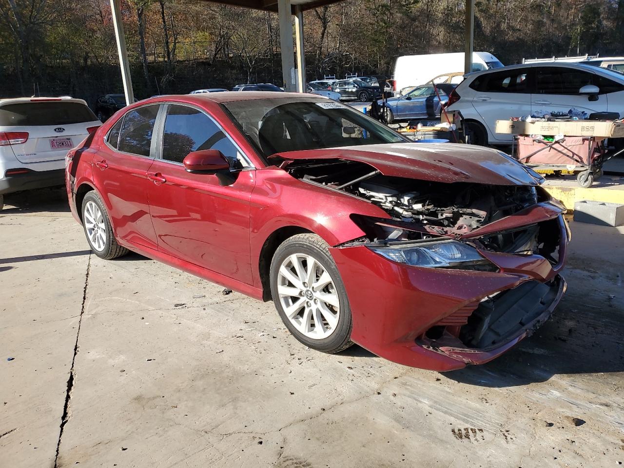 VIN 4T1B11HK8JU649276 2018 TOYOTA CAMRY no.4