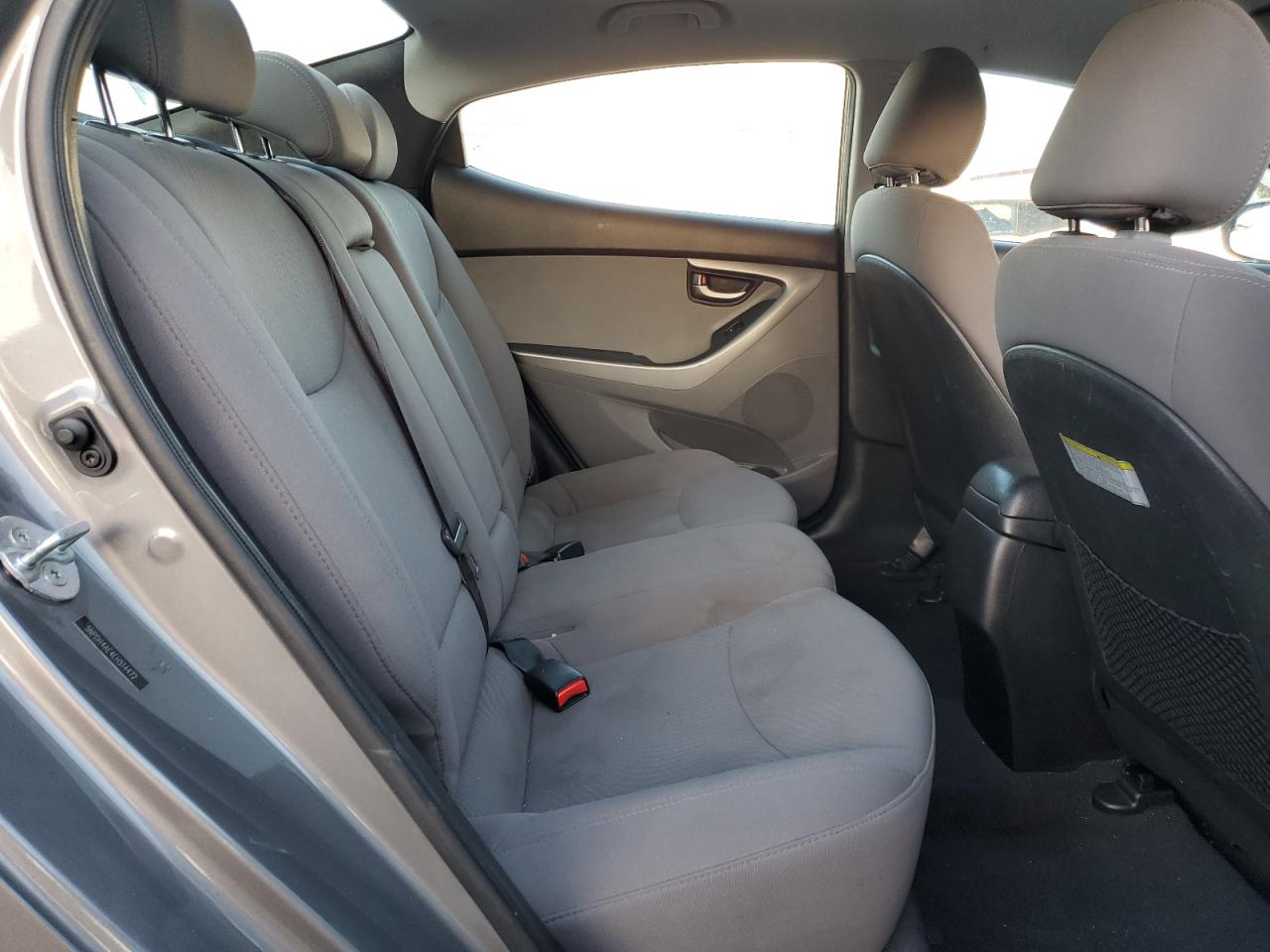 2014 Hyundai Elantra - Image 10