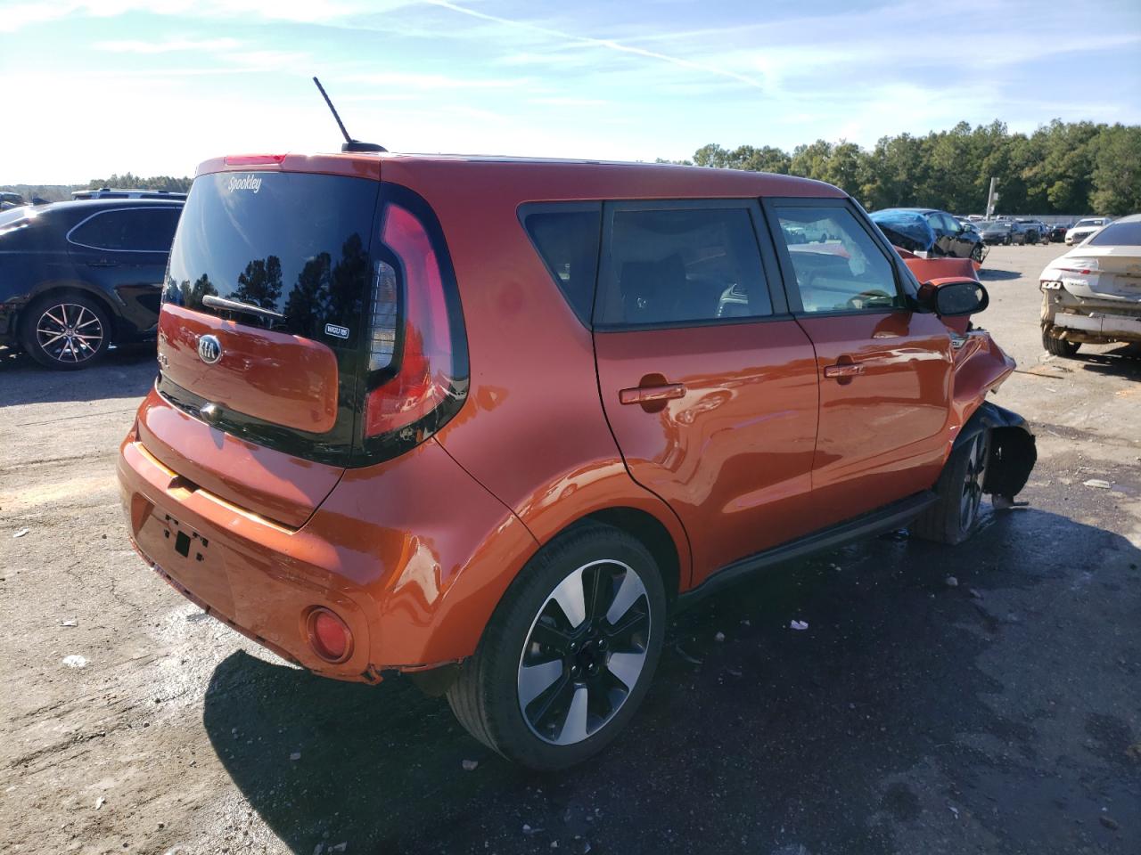 VIN KNDJP3A50J7579964 2018 KIA SOUL no.3