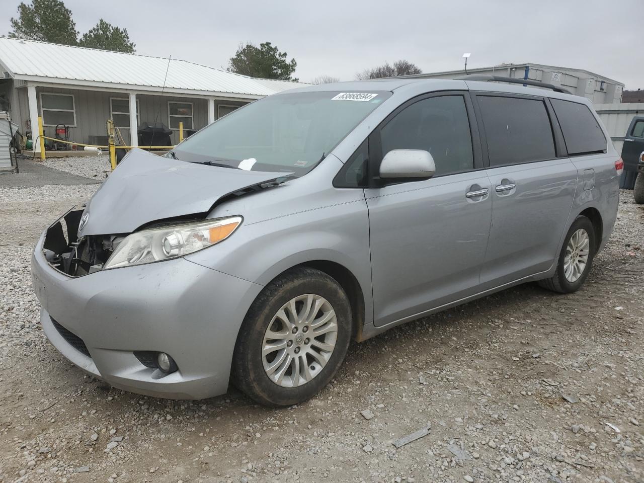 2012 Toyota Sienna - Image 1