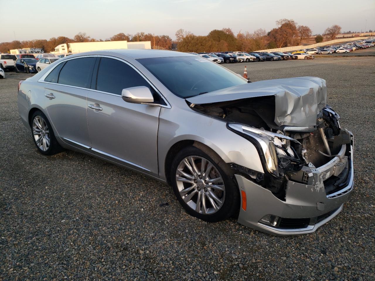 VIN 2G61M5S3XJ9155677 2018 CADILLAC XTS no.4