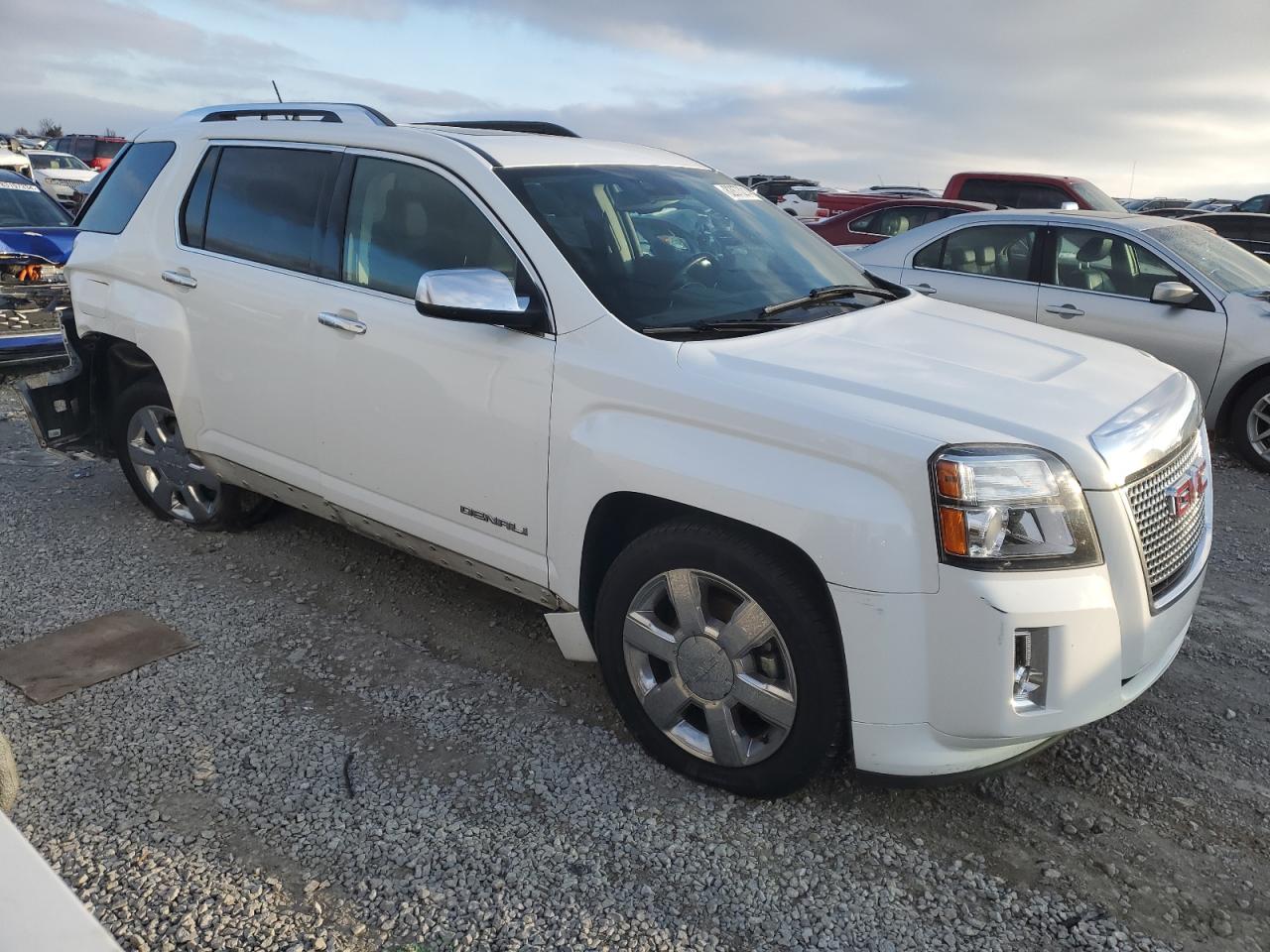 2014 GMC Terrain - Image 4