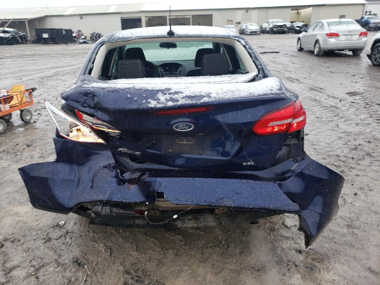 VIN 1FADP3H2XHL322357 2017 FORD FOCUS no.6