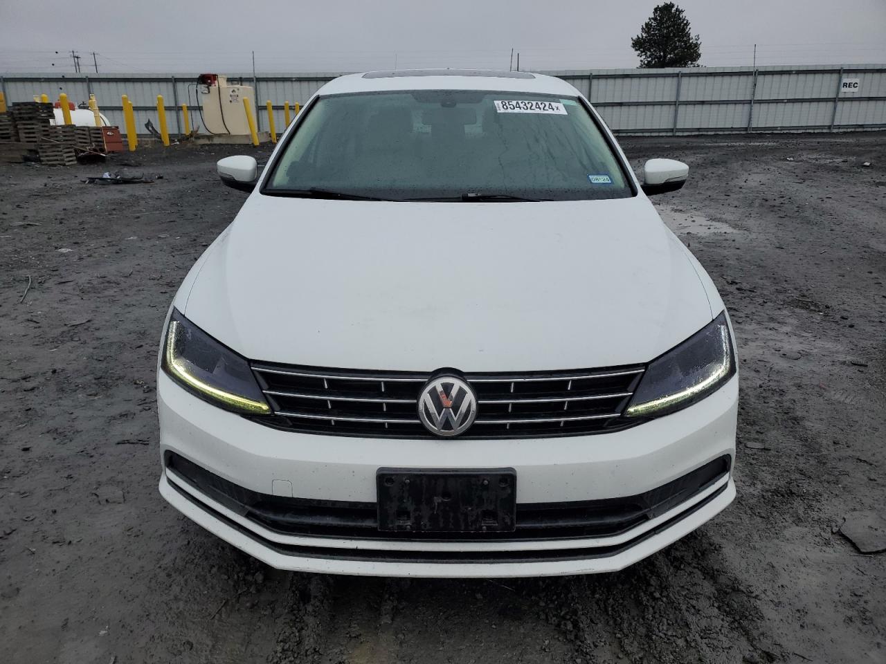 VIN 3VWL17AJ9JM217567 2018 VOLKSWAGEN JETTA no.5