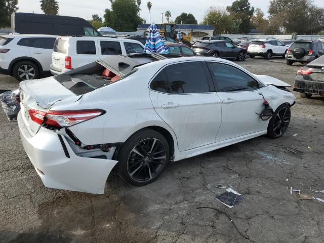  TOYOTA CAMRY 2020 Белы