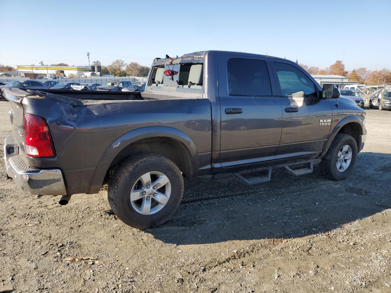 2015 RAM 1500 - Image 3