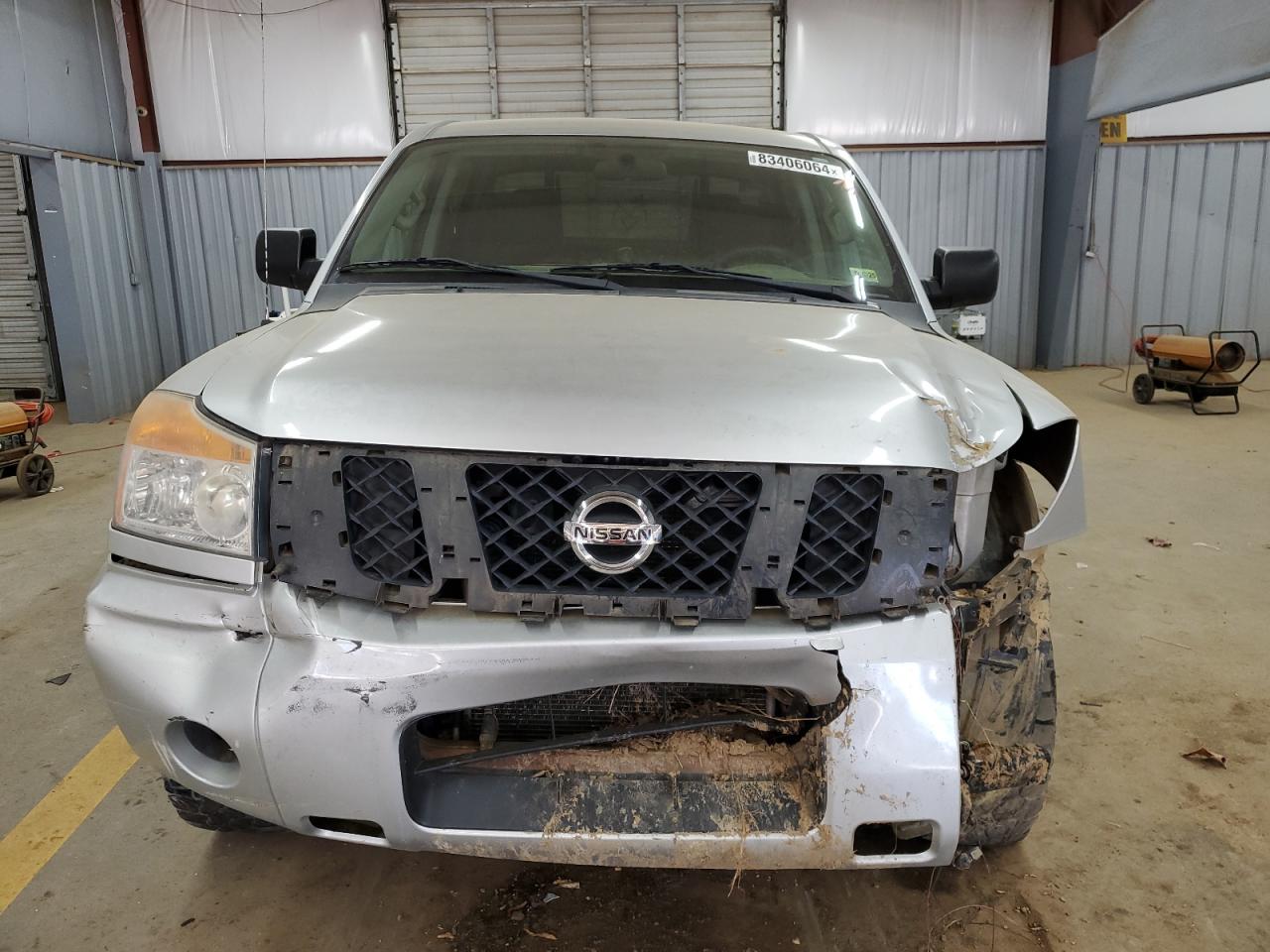 2014 Nissan Titan - Image 5